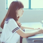 漂亮穿校服初中女学生头像图片