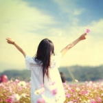 花开了一季,qq风景清新漂亮女头图片