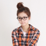 一个可爱小污女,可爱时尚女生戴眼镜QQ头像图片