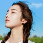 感受风闭眼女头图片