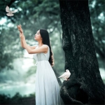 森系意境放飞白鸽的女头