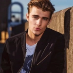 帅气撩人金发男头图片