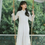 白色秋千上清新文艺女头图片