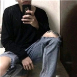 下半身两个人穿着牛仔裤的情头