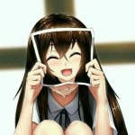 哭着笑的漫画女头图片