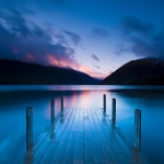 高清唯美湖边风景头像图片