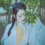 清新闭月羞花古风女子头像图片
