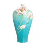 简单荷花瓷器瓶头像图片