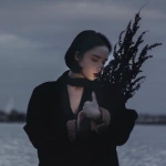 文艺伤感苍凉女头图片