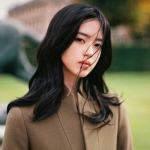 成熟黑色长发伤感女头图片