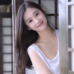 白色干净清新长发女头图片