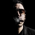 霸气成熟大叔抽雪茄头像图片