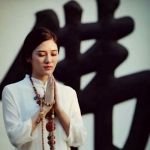 修身养性拜佛念佛女头图片