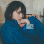 短发文艺伤感女头图片