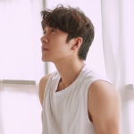 阳光帅气背心男头图片