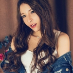 成熟长发惊艳牛仔女头图片