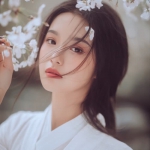 干净白色古风清新女头图片