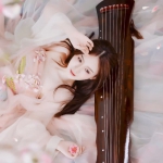 真人唯美古筝女头图片