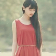 恬淡,清新穿红色裙子女头图片
