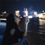 伤感的黑色系列女头图片,依赖成瘾