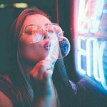 微信头像酷酷的女生高清图片