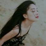 女生头像干净真人披头散发图片