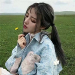 真人女头忧愁抑郁 高清充满忧愁的头像女生图片