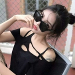 微信头像真人女戴墨镜图片 高清戴墨镜有个性头像女