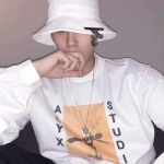 酷图片头像男 高清好看的头像男真人酷