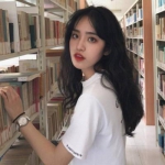 微信真人头像女自然普通图片