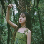女生绿色简单头像真人高清图片