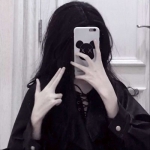 拿手机挡脸的女生头像图片