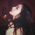 真人比较丧的头像女生图片