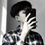 QQ头像男生手机控挡脸高冷图片