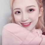 好看高清女生微笑的头像图片