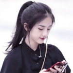 长相精致女生高清头像图片