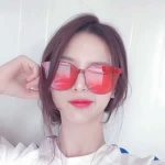 2023高清新潮好看的戴眼镜女头图片