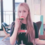 漂亮的青春照片头像图片女生