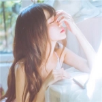 气质淡雅脱俗的漂亮女生头像图片