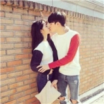 超甜情头两人亲吻图片