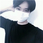 很酷的帅气男头戴口罩图片