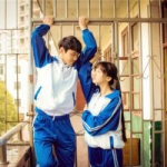 美好清纯的情头穿校服一对两张图片