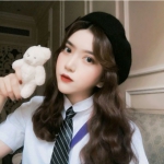 五官清晰的女头正面图片