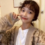 笑得很开心的女头像图片