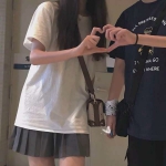 高级不露脸的情头上半身无头图片