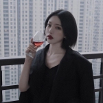 女头简约个性气质清冷的图片