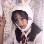 真人版的软萌可爱兔耳女头高清图片