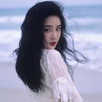 唯美好看高清的有气质女头图片