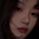 近脸好看的全脸女头高清图片