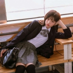 校服女生清纯头像图片